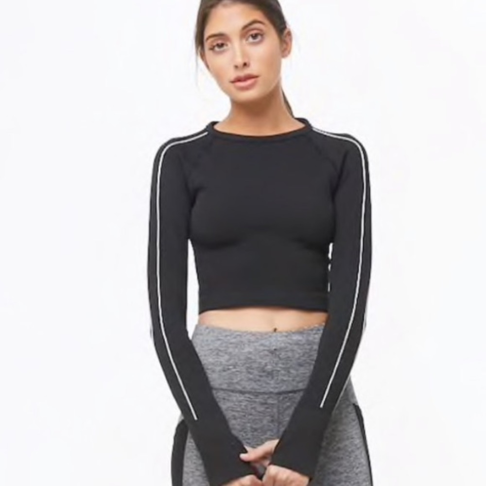 NWOT cropped black athletic long sleeve